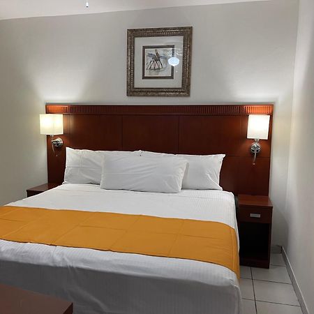 Hotel Las Palmas ลาปาซ ภายนอก รูปภาพ