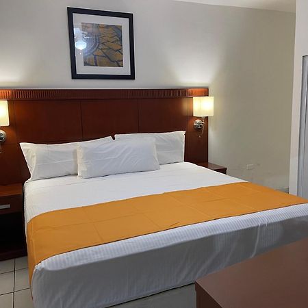 Hotel Las Palmas ลาปาซ ภายนอก รูปภาพ