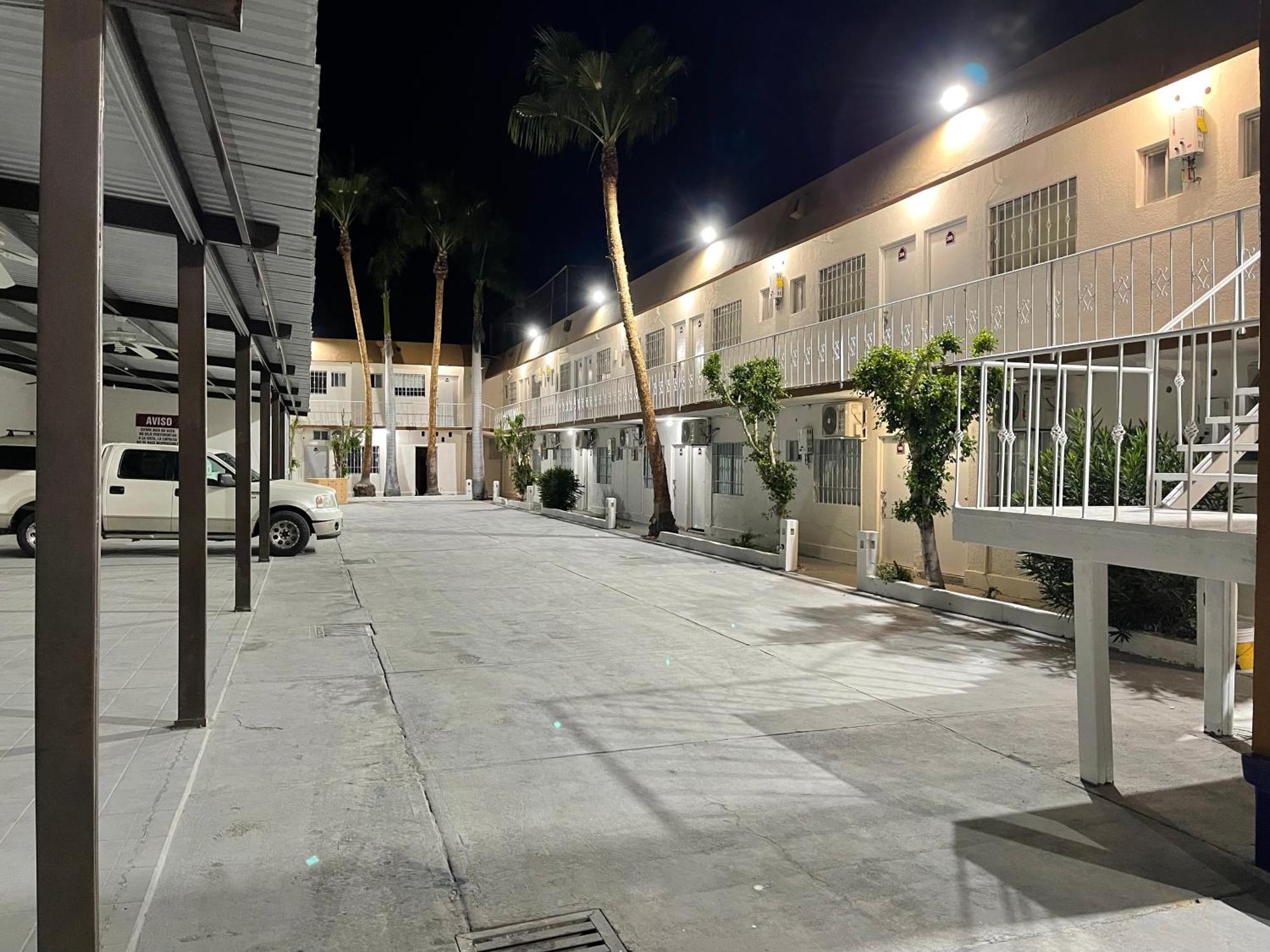 Hotel Las Palmas ลาปาซ ภายนอก รูปภาพ