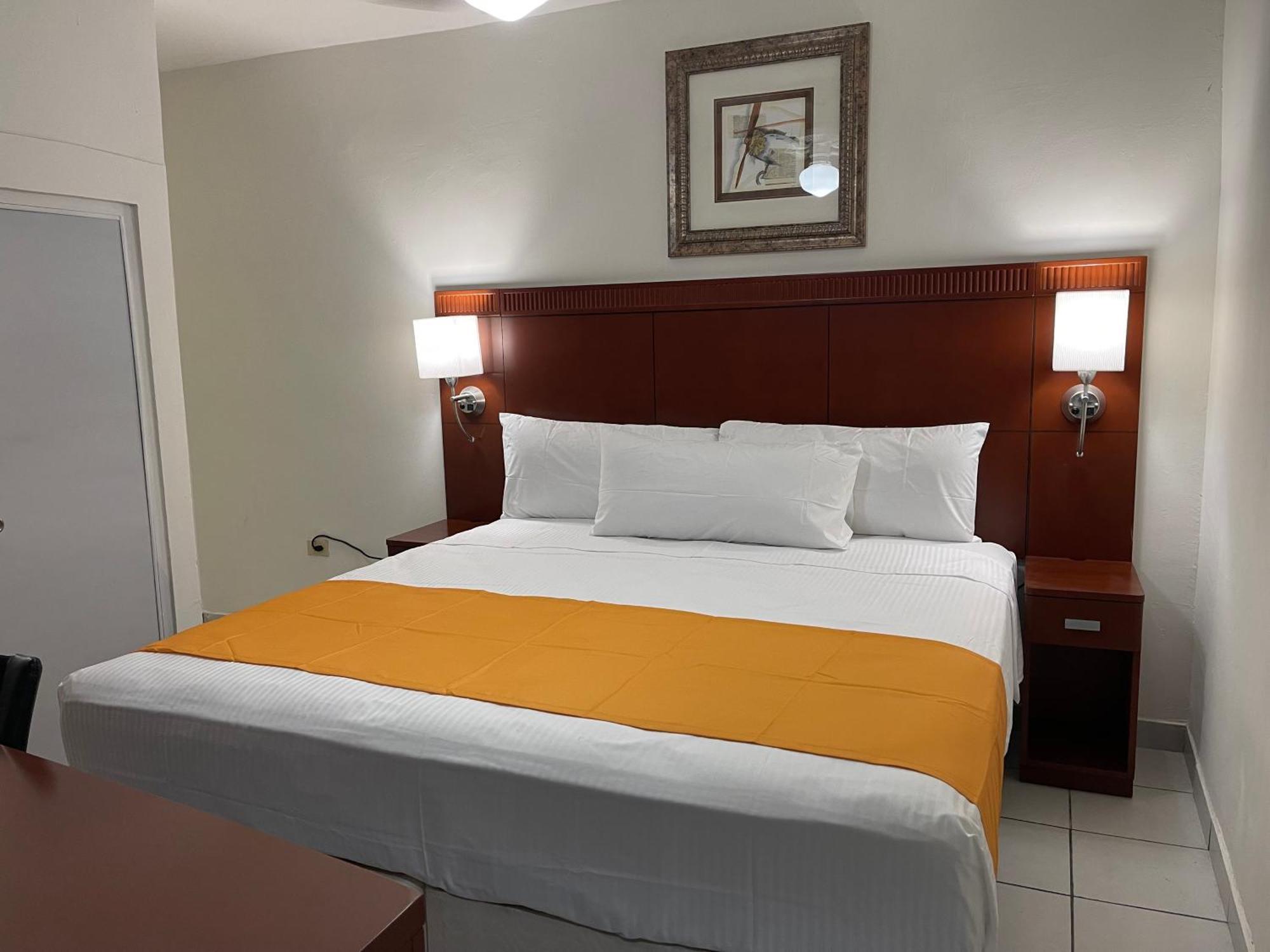 Hotel Las Palmas ลาปาซ ภายนอก รูปภาพ