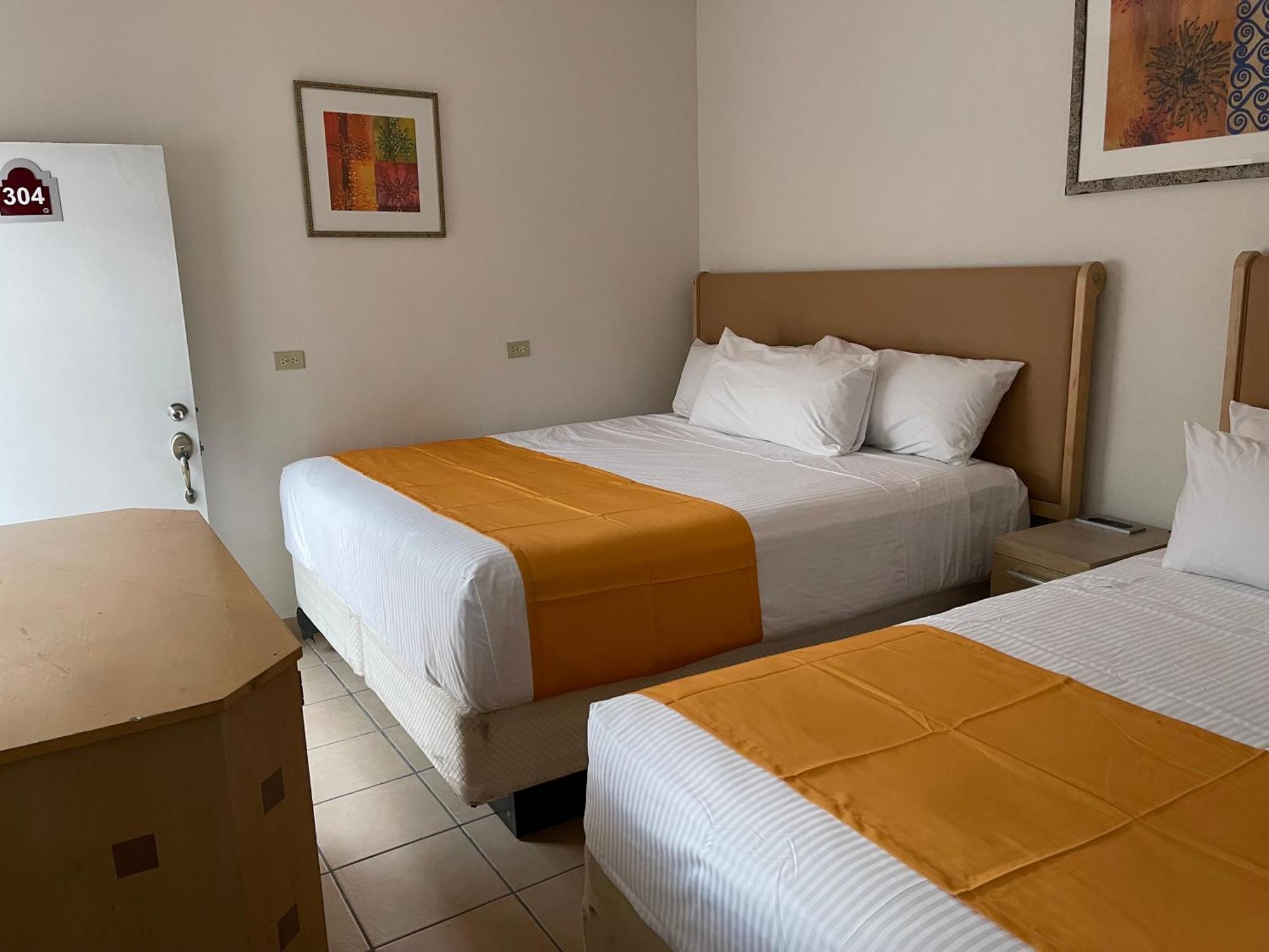 Hotel Las Palmas ลาปาซ ภายนอก รูปภาพ