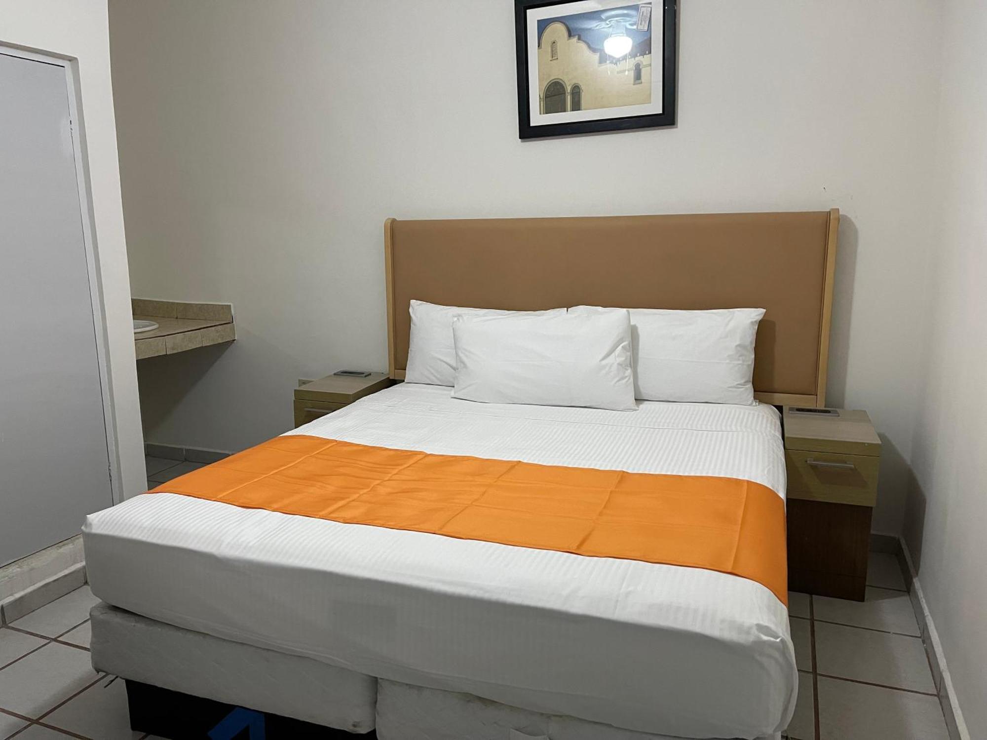 Hotel Las Palmas ลาปาซ ภายนอก รูปภาพ