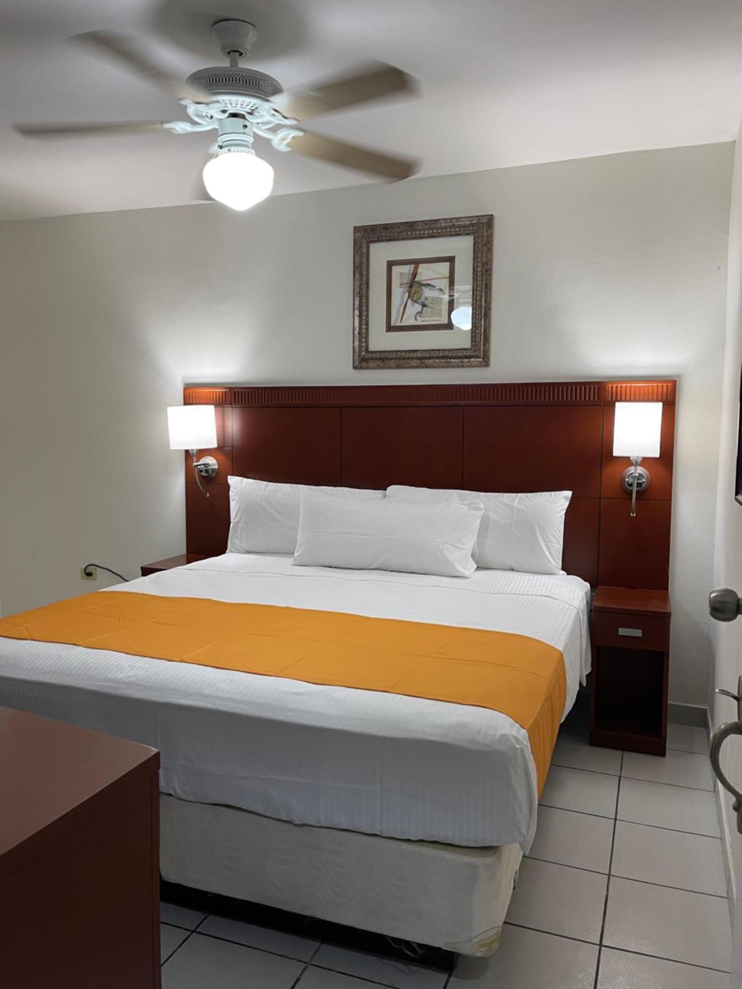 Hotel Las Palmas ลาปาซ ภายนอก รูปภาพ