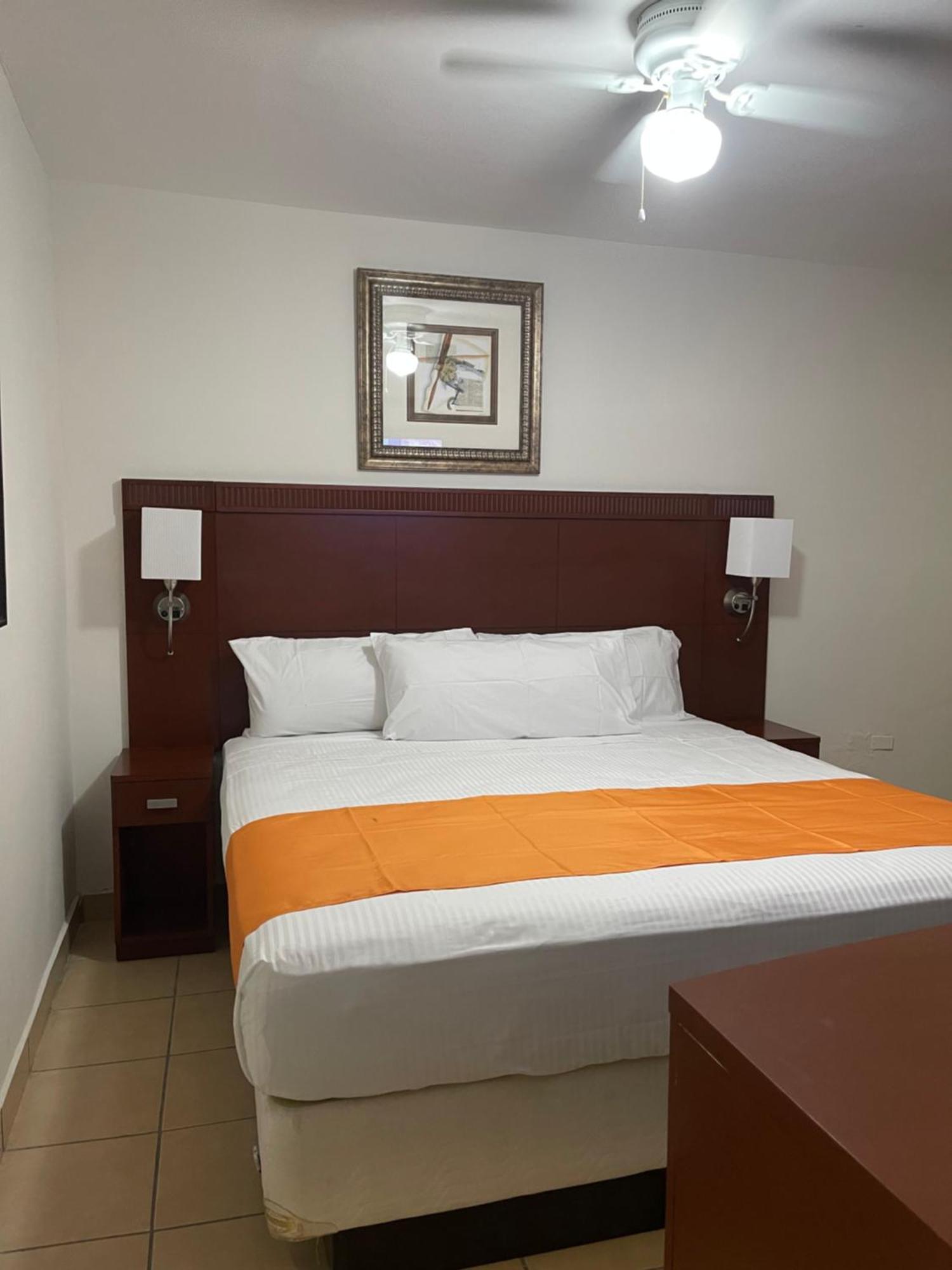 Hotel Las Palmas ลาปาซ ภายนอก รูปภาพ